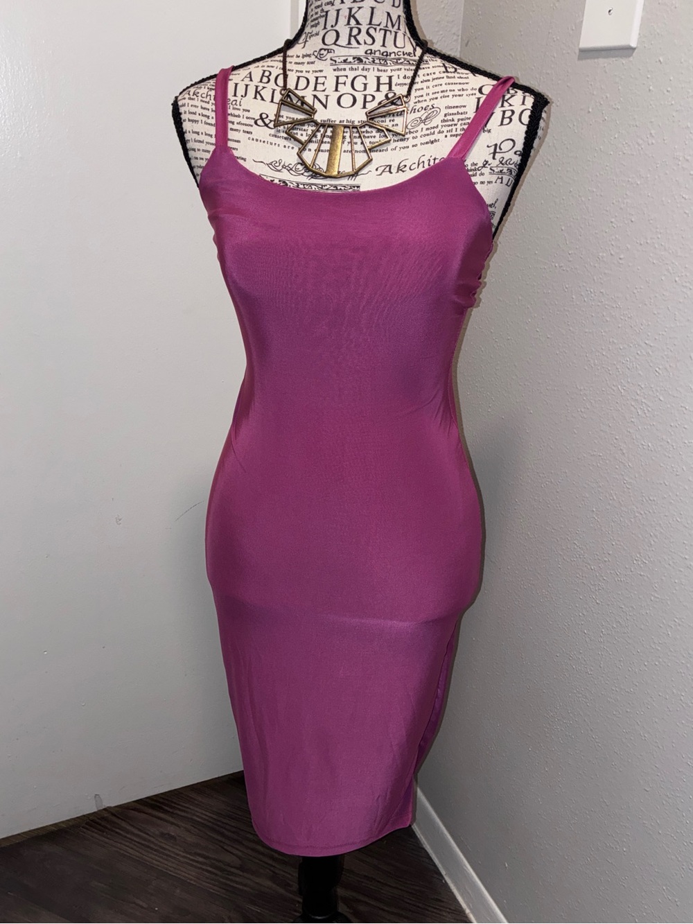 Windsor Minimal Muse Bodycon Midi Dress in the color Magenta